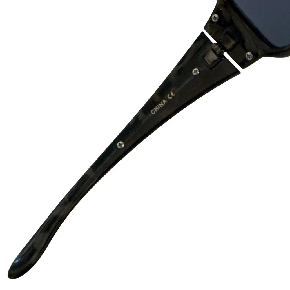 Vintage Y2K DG Black Wraparound Shield Sunglasses Gothic Logo 2000s It Girl